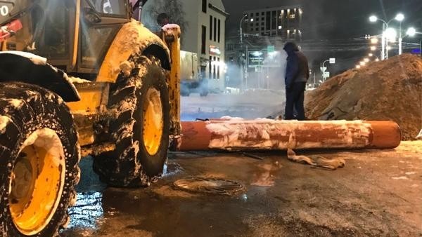 В Архангельске продолжают устранять неполадки на сетях, лишившие тепла тысячи людей