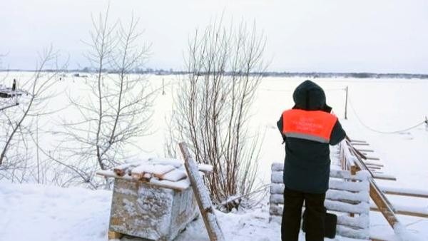 В Архангельске на Рождество запустили первую зимнюю пешеходную переправу