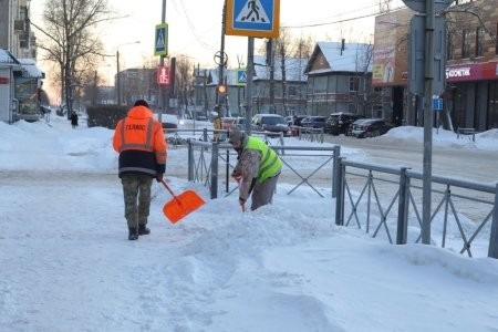 Северодвинск вышел на борьбу с последствиями снегопадов