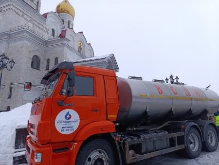 РВК-Архангельск обеспечил крещенской водой главные храмы города