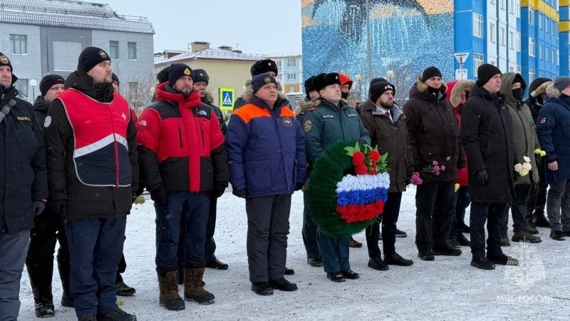 Столица Чукотки встретила масштабную арктическую экспедицию МЧС России