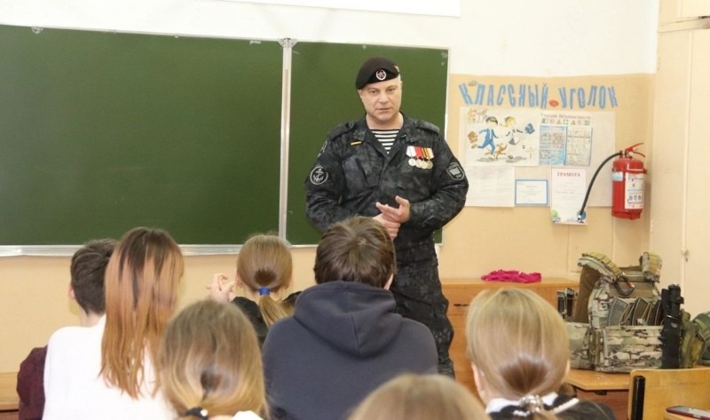 Урок мужества: школьникам Северодвинска рассказали о силе духа и защитниках Отечества