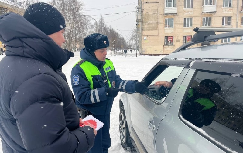 В Коряжме состоялась профилактическая акция по безопасности дорожного движения 