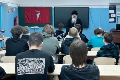 Соприкоснулись с мудростью. День православной книги отметили в плесецком техникуме встречей со священником Соприкоснулись с мудростью. День православной книги отметили в плесецком техникуме встречей со священником