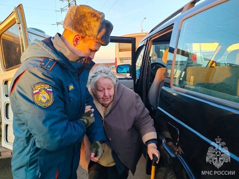 Продолжается работа по эвакуации жителей Суджанского района Курской области