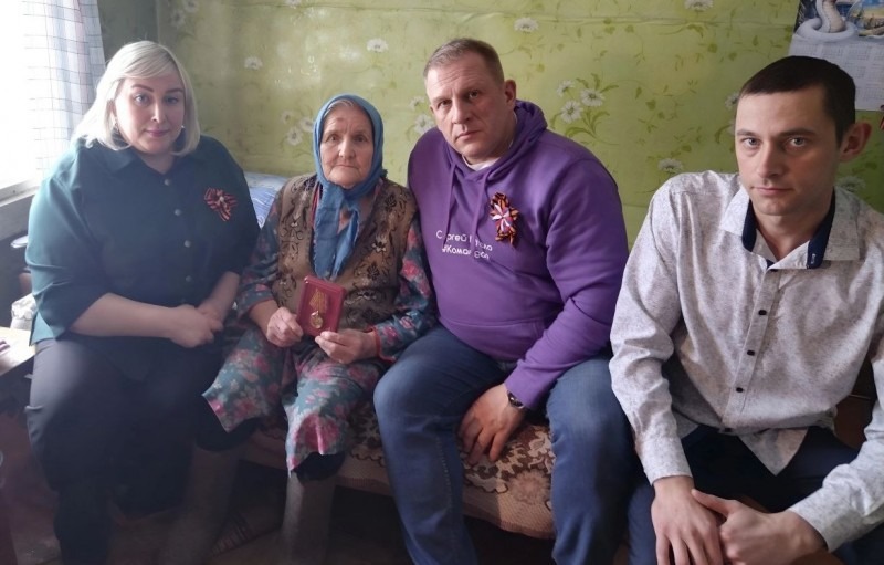 Имя тебе – Победитель: в Верхнетоемском округе вручили памятные медали к 80-летию Победы