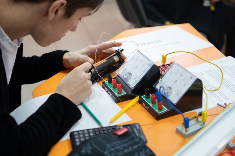 В САФУ назвали победителей Кубка ДНК по физике В САФУ назвали победителей Кубка ДНК по физике