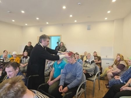 В архангельском пансионате "Опека" прошло таинство соборования