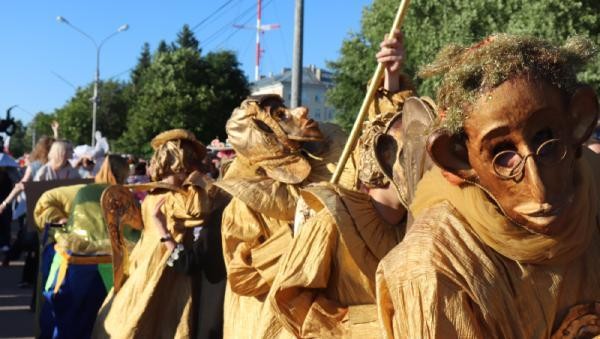 Вместо трех дней — четыре: архангельский театральный фестиваль спасли от «усечения» Вместо трех дней — четыре: архангельский театральный фестиваль спасли от «усечения»