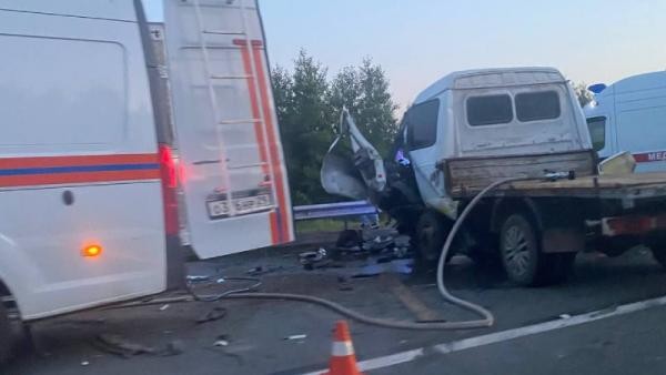 На трассе Архангельск-Северодвинск произошло массовое ДТП: в Сети пишут о погибшем На трассе Архангельск-Северодвинск произошло массовое ДТП: в Сети пишут о погибшем