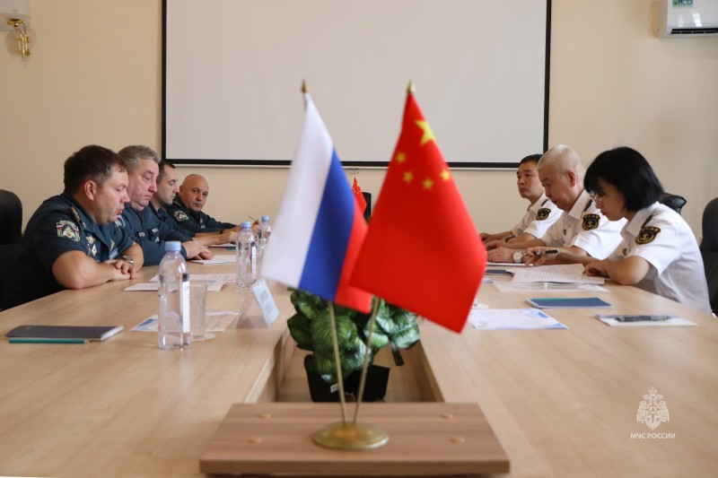 Российские и китайские спасатели продолжат сотрудничество по обеспечению безопасности на Амуре