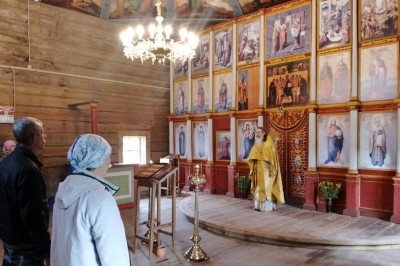 Божественную литургию регулярно совершают в Почезерском храмовом комплексе на Кенозерье Божественную литургию регулярно совершают в Почезерском храмовом комплексе на Кенозерье