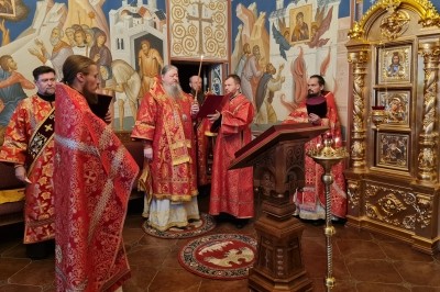 Митрополит Корнилий совершил Божественную литургию в праздник великомученика и целителя Пантелеимона Митрополит Корнилий совершил Божественную литургию в праздник великомученика и целителя Пантелеимона