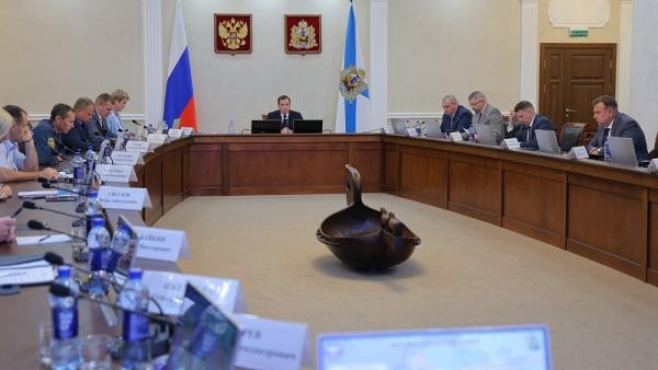 Глава Поморья пообещал помочь семье погибшего после перестрелки полицейского Глава Поморья пообещал помочь семье погибшего после перестрелки полицейского