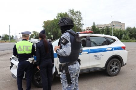Судебные приставы и сотрудники ГИБДД проводят в Архангельске совместные рейды