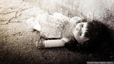 В глубинке Архангельской области мать-ехидна истязал крошку дочь