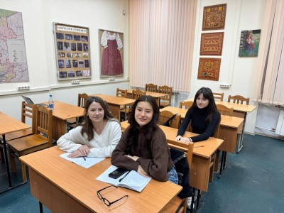 САФУ приветствует студенток из Казахстана САФУ приветствует студенток из Казахстана