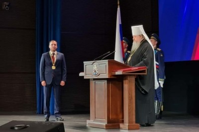 Митрополит Корнилий поздравил Александра Цыбульского с вступлением в должность губернатора Архангельской области Митрополит Корнилий поздравил Александра Цыбульского с вступлением в должность губернатора Архангельской области