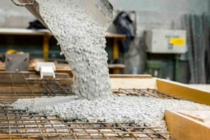 Доставка бетона без нервов: как избежать простоев и перерасхода на стройке Доставка бетона без нервов: как избежать простоев и перерасхода на стройке