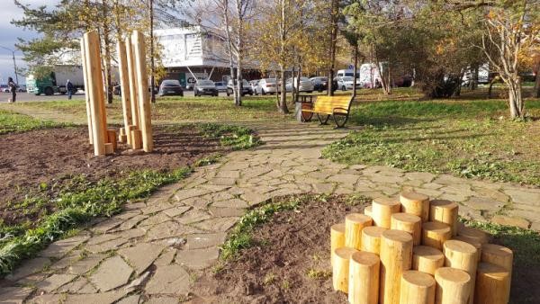 В экопарке «Добро» на набережной Архангельска начали подготовку зелени к холодам