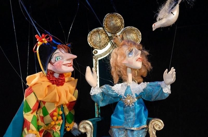 Марионетки. Политическая сатира