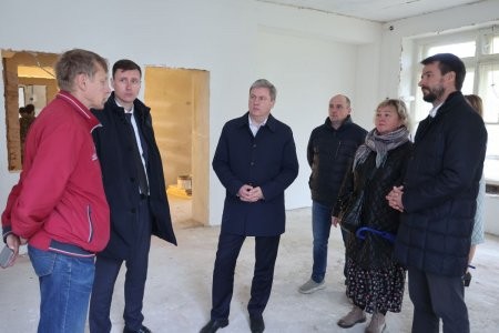 Дмитрий Морев благословил детсад "Ветерок" на капитальный ремонт