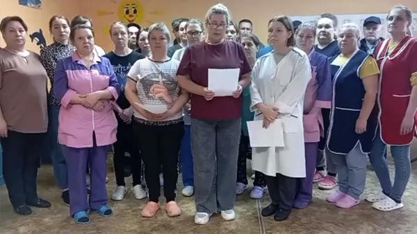 Доверились вам: медики из поморской глубинки просят губернатора спасти дом-интернат Доверились вам: медики из поморской глубинки просят губернатора спасти дом-интернат