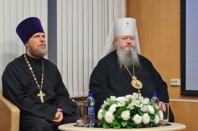 Митрополит Корнилий возглавил пленарное заседание регионального этапа Рождественских образовательных чтений Митрополит Корнилий возглавил пленарное заседание регионального этапа Рождественских образовательных чтений