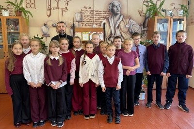 Священники Архангельской митрополии проводят уроки в школах региона