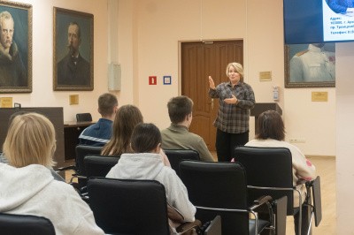 Студенты САФУ встретились с уполномоченным по правам ребёнка Еленой Молчановой