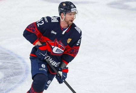 Кузнецов под угрозой разрыва контракта с «Металлургом» после конфликта с Разиным