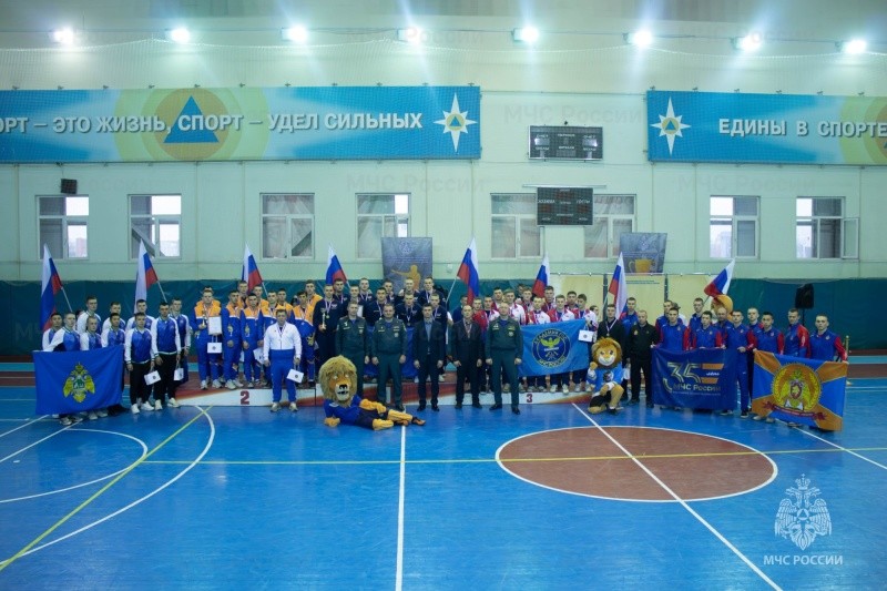 Определены победители соревнований по мини-футболу среди вузов МЧС России