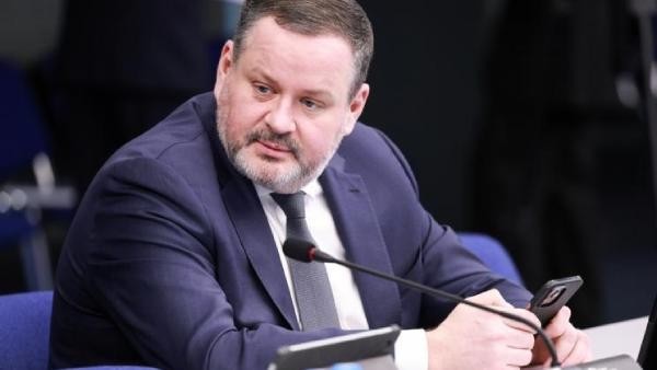 Россия вчетверо сократила уровень бедности с 2000 года Россия вчетверо сократила уровень бедности с 2000 года