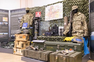 Выставка «Чужие и СВОи. Обличия и лица» открылась в САФУ