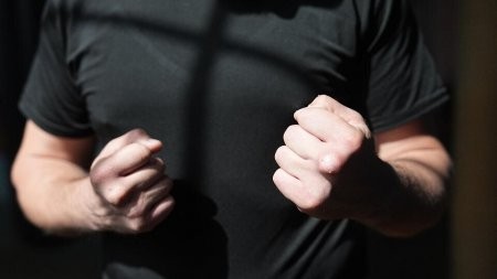 Два придурка из Северодвинска насмерть забили соседа по коммуналке