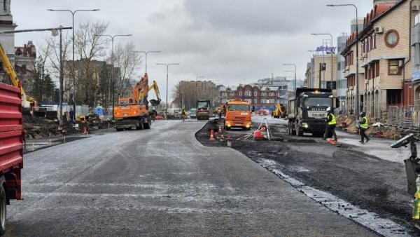 Движение на площади Профсоюзов в Архангельске обещают открыть на следующей неделе Движение на площади Профсоюзов в Архангельске обещают открыть на следующей неделе