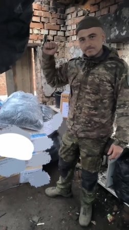 Парни из Поморья благодарят земляков за посылки из дома