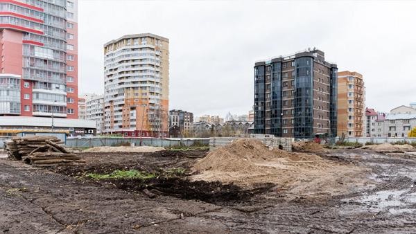«Жилищный пустырь» в центре Архангельска преобразится после долгих месяцев ожиданий