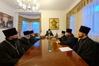 Митрополит Корнилий возглавил совещание в епархиальном управлении 