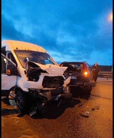 На трассе "Холмогоры" лихачил водитель рейсового микроавтобуса