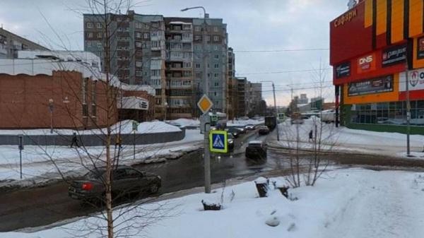 Перекресток у ТЦ «Сафари» в центре Архангельска меняет приоритет движения Перекресток у ТЦ «Сафари» в центре Архангельска меняет приоритет движения