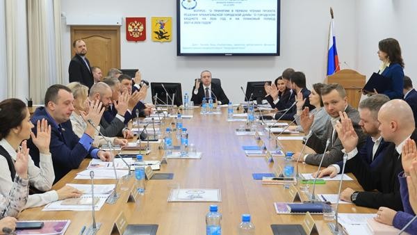 Утвержден бюджет Архангельска с миллиардным дефицитом