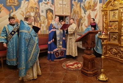 Митрополит Корнилий в праздник святого благоверного князя Александра Невского совершил славление Митрополит Корнилий в праздник святого благоверного князя Александра Невского совершил славление