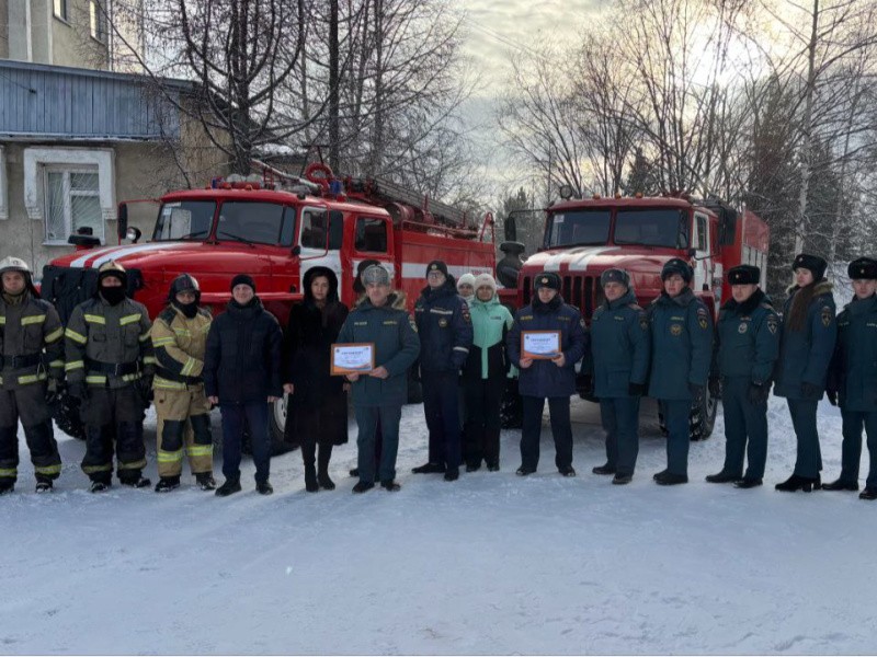 Добровольным пожарным Якутии передали спецтехнику