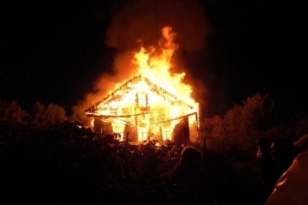 Гражданка из Плесецкого округа пыталась сжечь заживо знакомого