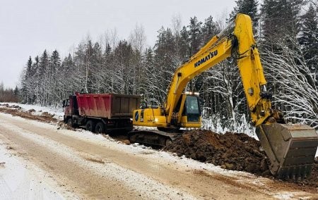 На трассе «Коноша — Вельск» продолжается ремонт водопропускных труб