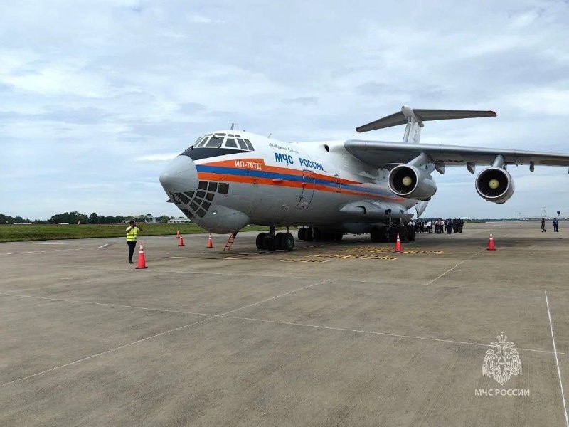 МЧС России доставило гуманитарную помощь для населения Шри-Ланки, пострадавшего от последствий циклона "Дитва"