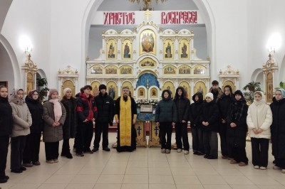 Наполнили сердца вдохновением и радостью. Священник Василий Лапко в храме побеседовал с десятиклассниками Наполнили сердца вдохновением и радостью. Священник Василий Лапко в храме побеседовал с десятиклассниками