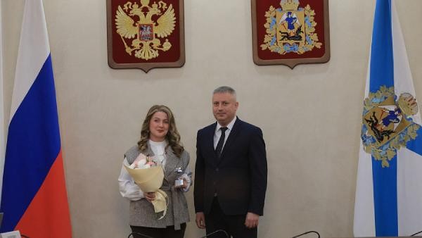 Герои в белых халатах: в Архангельске подвели итоги премии «Профессия — Жизнь» Герои в белых халатах: в Архангельске подвели итоги премии «Профессия — Жизнь»