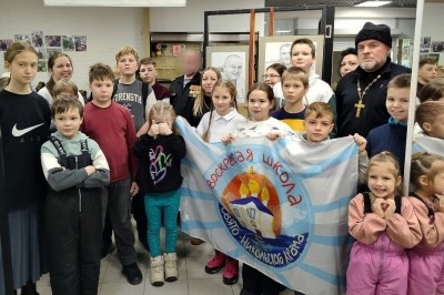 Воспитанники северодвинской воскресной школы получили урок мужества на встрече с защитником Отечества Воспитанники северодвинской воскресной школы получили урок мужества на встрече с защитником Отечества